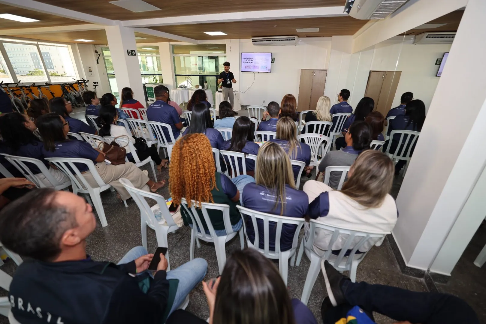 Apresentação sobre inovação e tecnologia no encontro com educadores do Sesc Sergipe