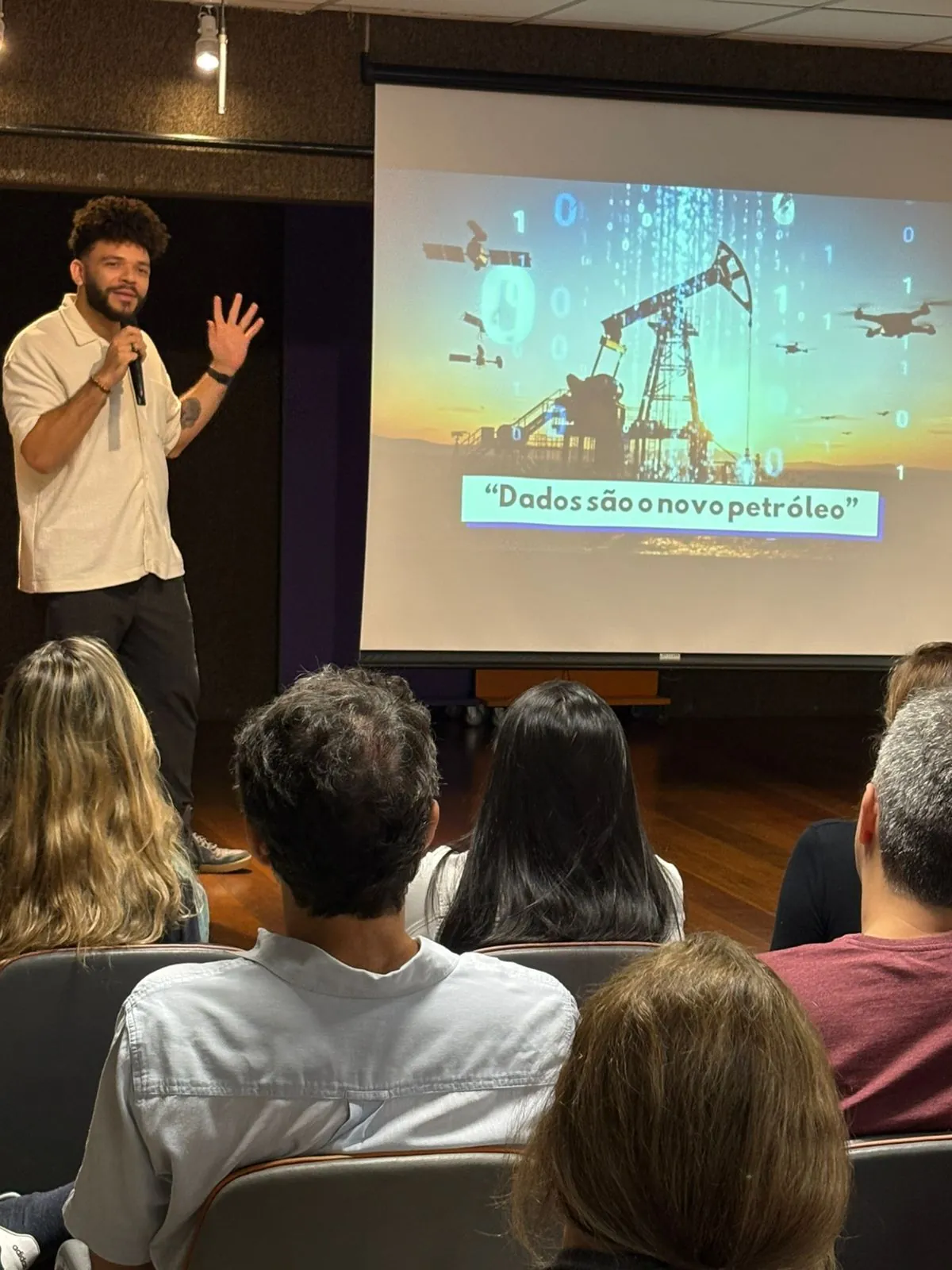 Foto da Palestra sobre Segurança Digital